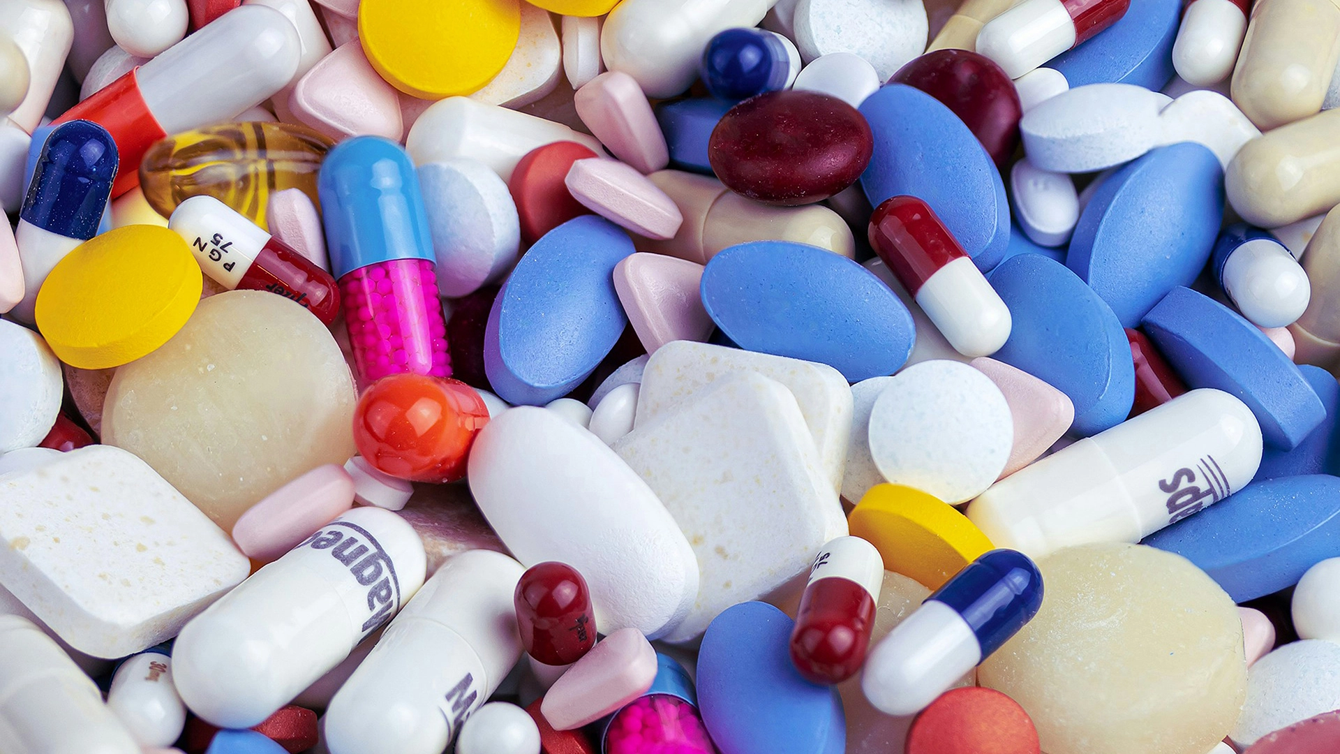 FDA&rsquo;nın Elsa Aracı, Bilimsel Verileri Hall&uuml;sinasyon Olarak Algılaması Nedeniyle Eleştirilere Maruz Kalıyor