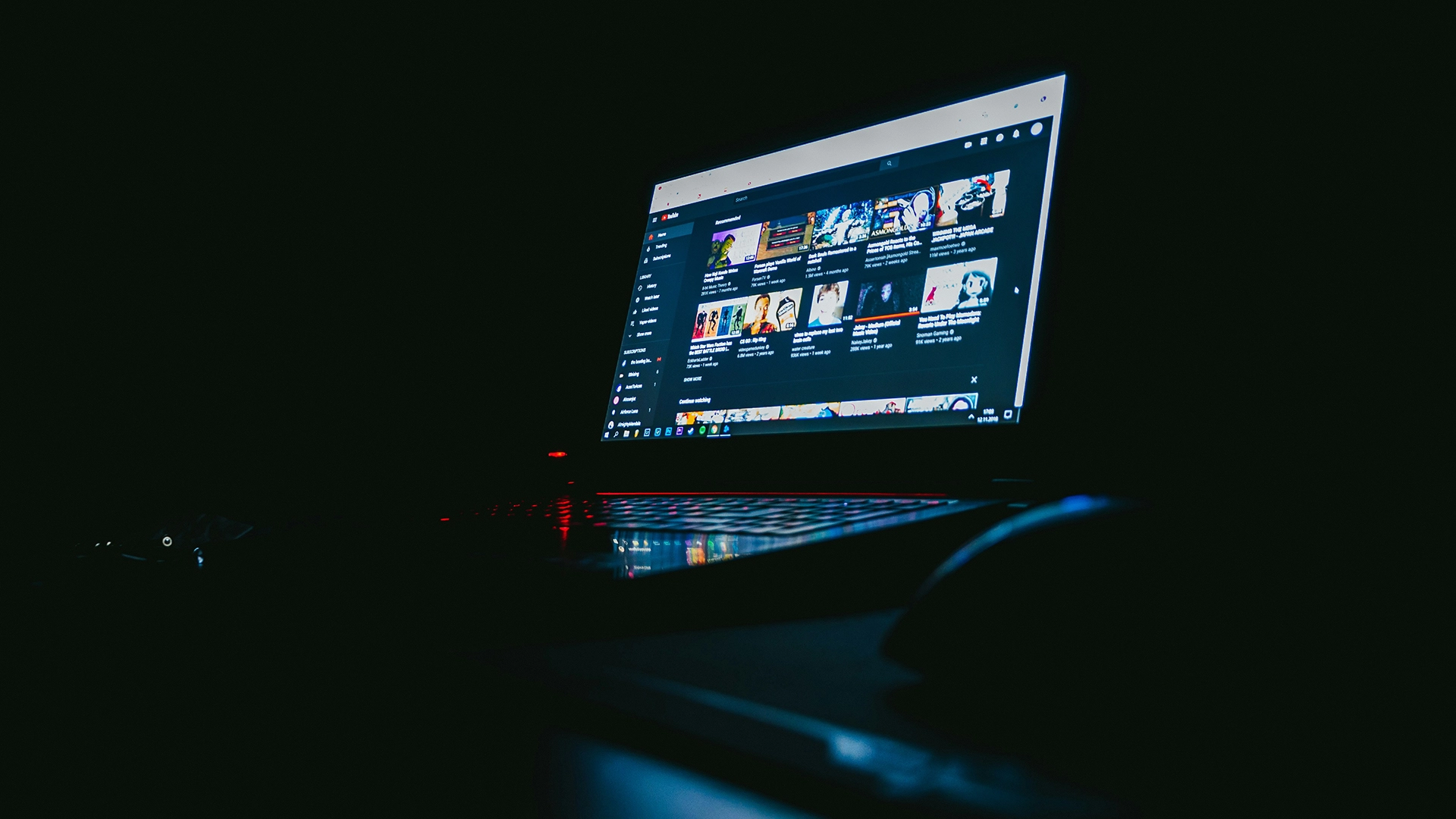 YouTube, İzin Almadan Yaratıcıların Videolarını Gizlice AI ile Değiştirdi