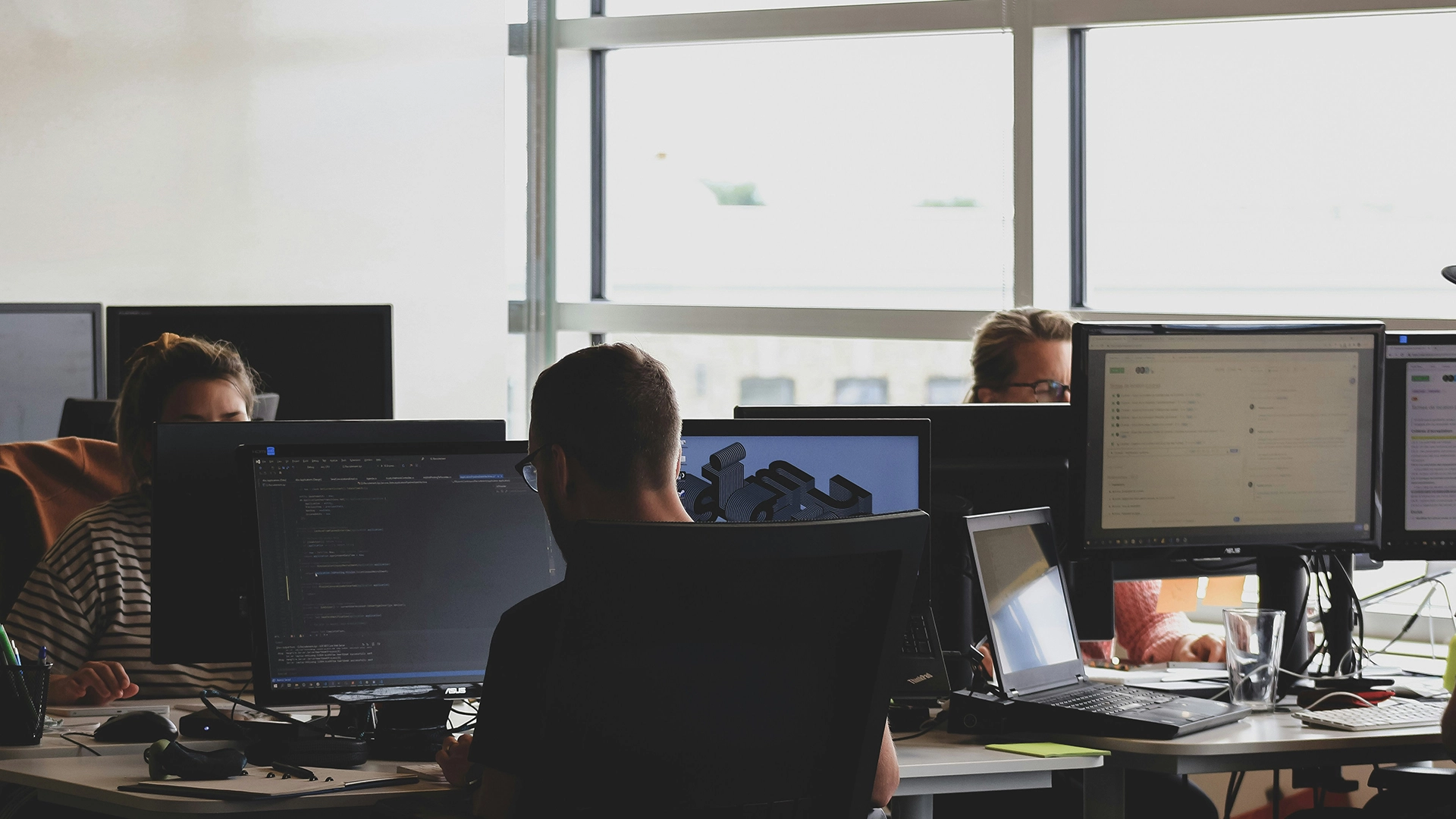 Cursor AI Kod Edit&ouml;r&uuml;ndeki Hata, Hackerların Kodu Otomatik Olarak &Ccedil;alıştırmasına İzin Veriyor